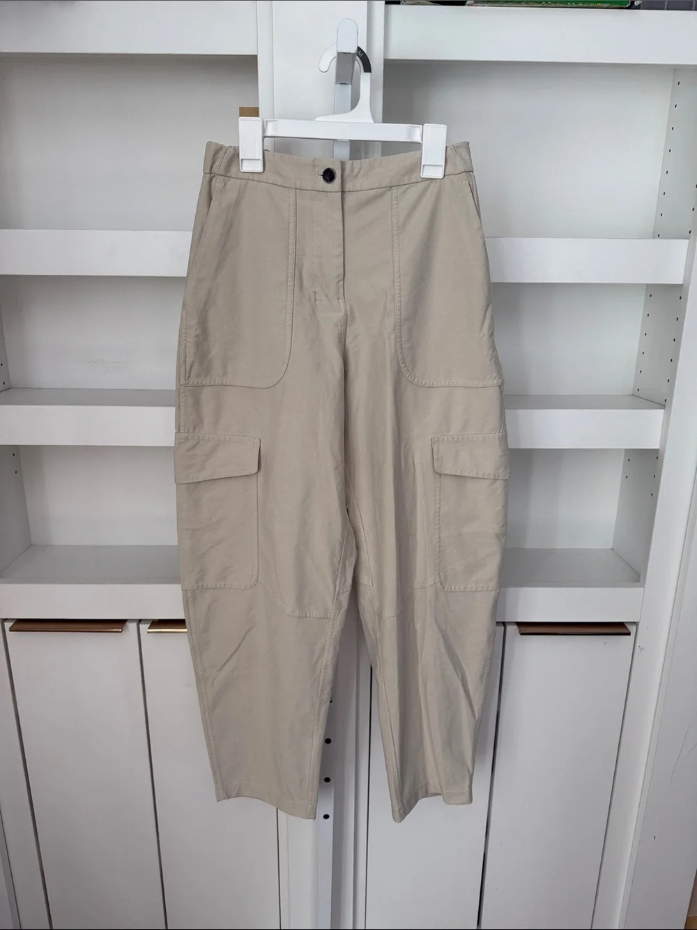 Lululemon Light Utilitech Cargo Pocket High-Rise Pant Sz 25 / 0 Natural Ivory